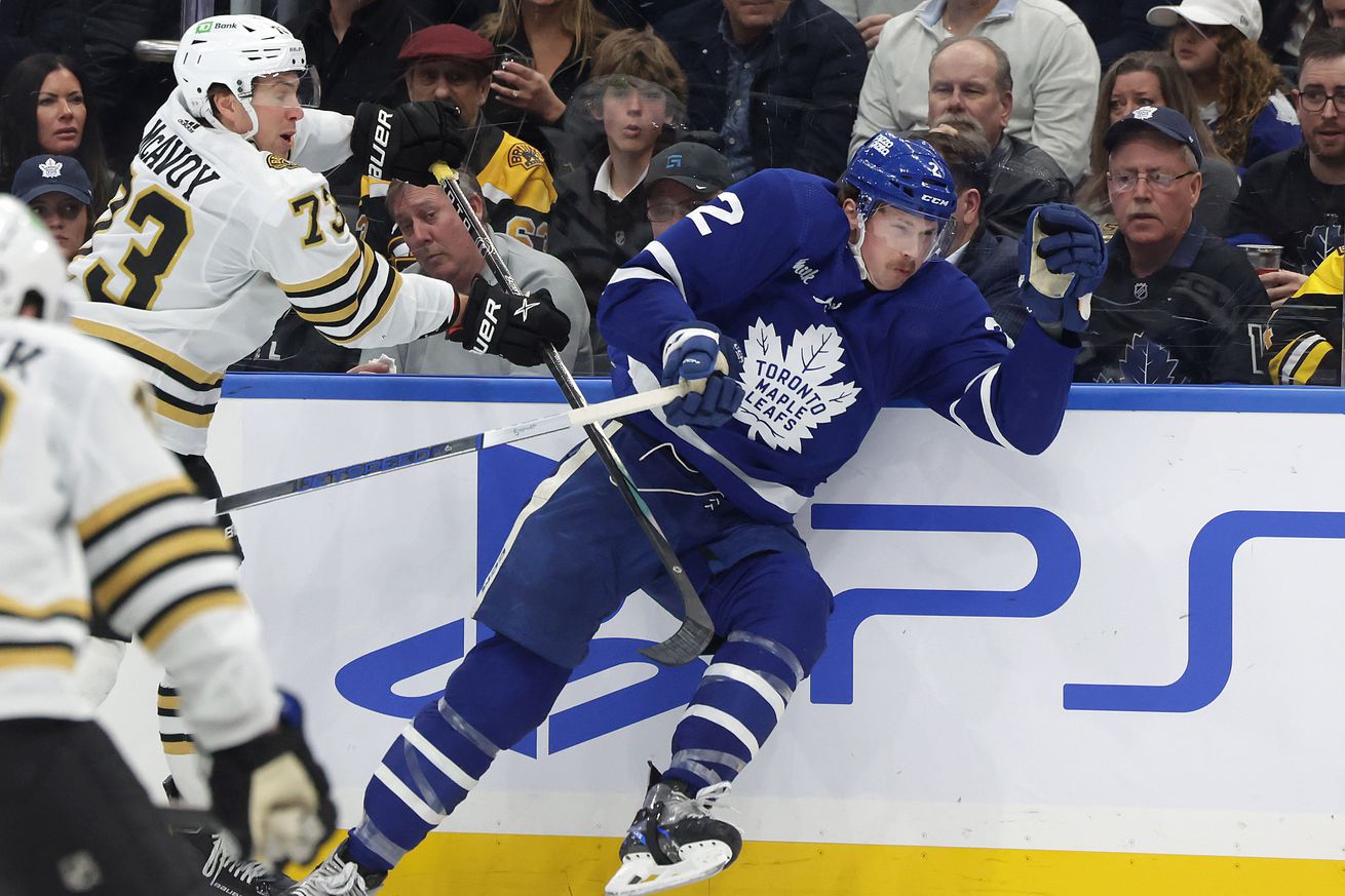 Toronto Maple Leafs fall to the Boston Bruins 4-1