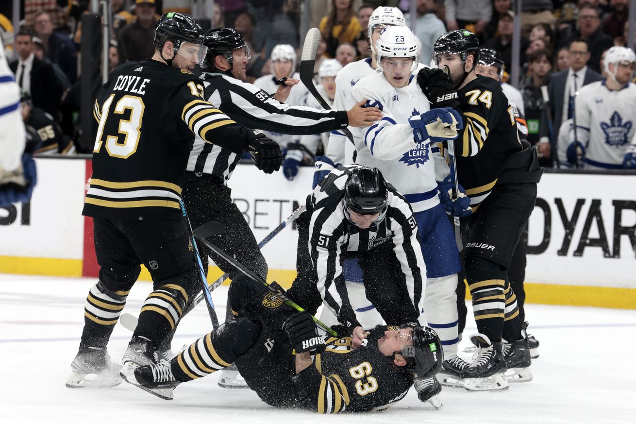 NHL: APR 30 Eastern Conference First Round - Maple Leafs at Bruins