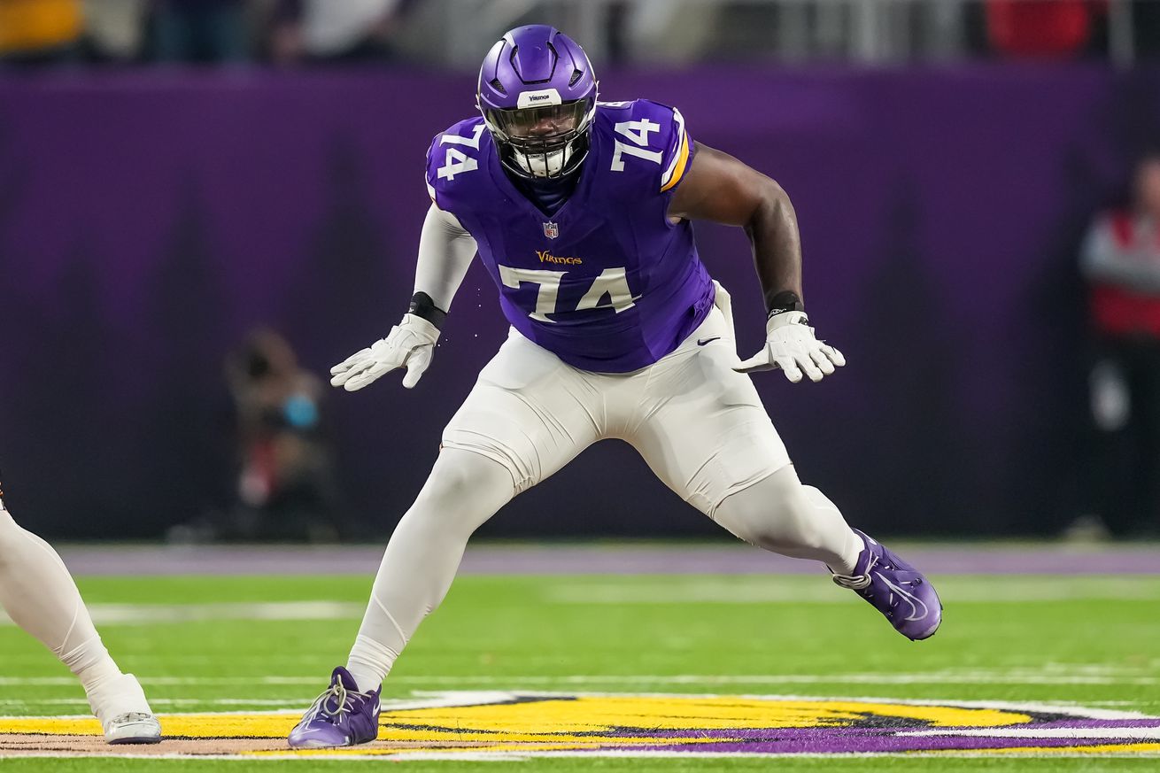 Green Bay Packers v Minnesota Vikings