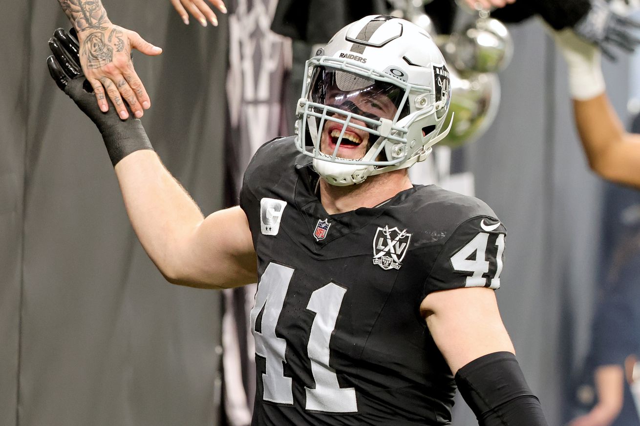 Los Angeles Chargers v Las Vegas Raiders