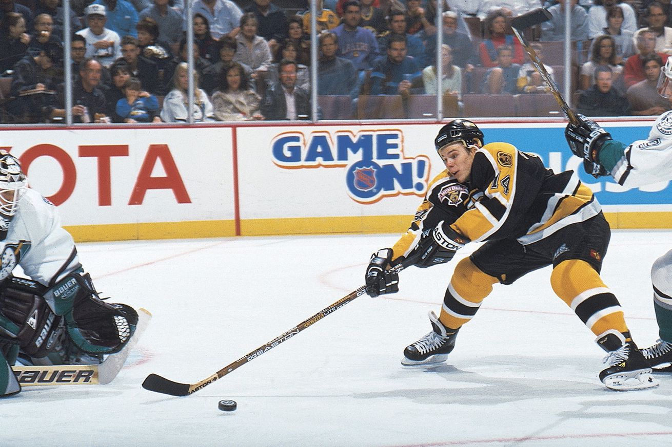 Boston Bruins Sergei Samsonov...