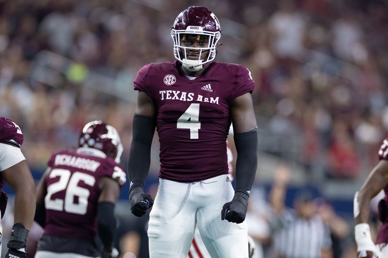COLLEGE FOOTBALL: SEP 24 Southwest Classic - Arkansas v Texas A&M