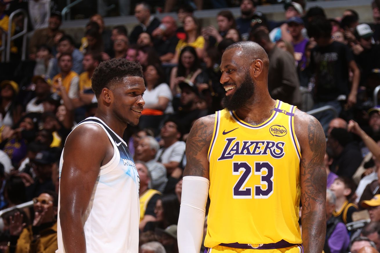 Minnesota Timberwolves v Los Angeles Lakers