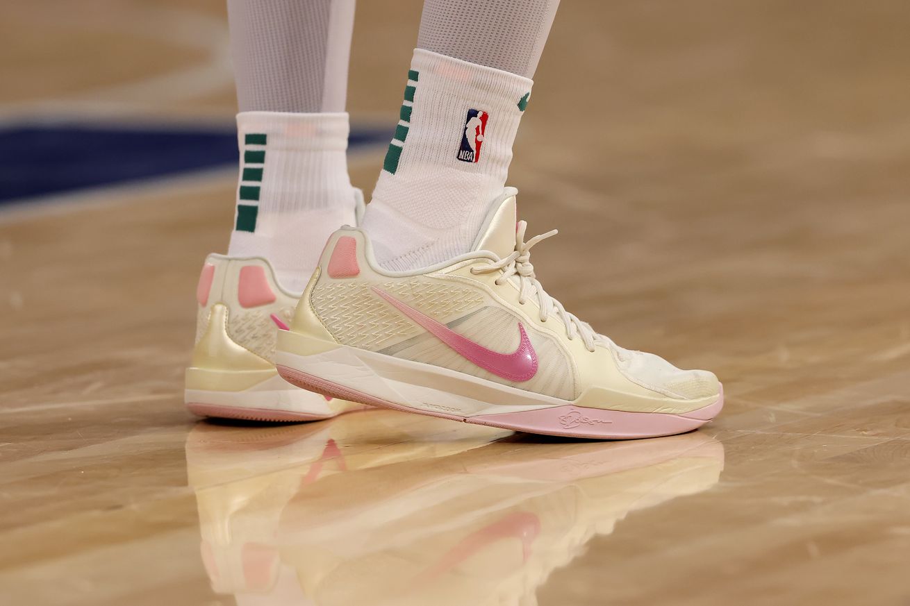 Boston Celtics v New York Knicks