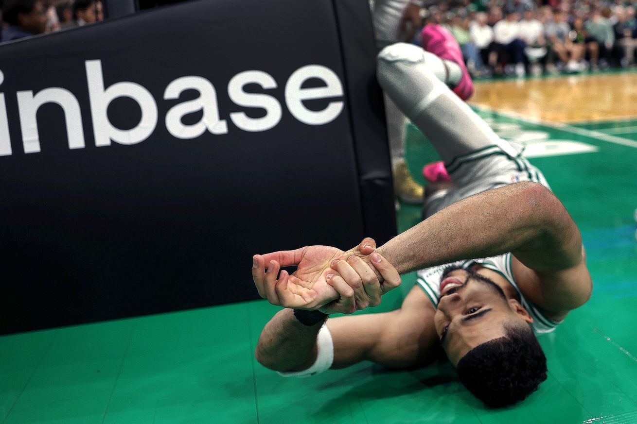 Jrue Holiday leads third-quarter surge for Celtics in Game 1 victory over Magic