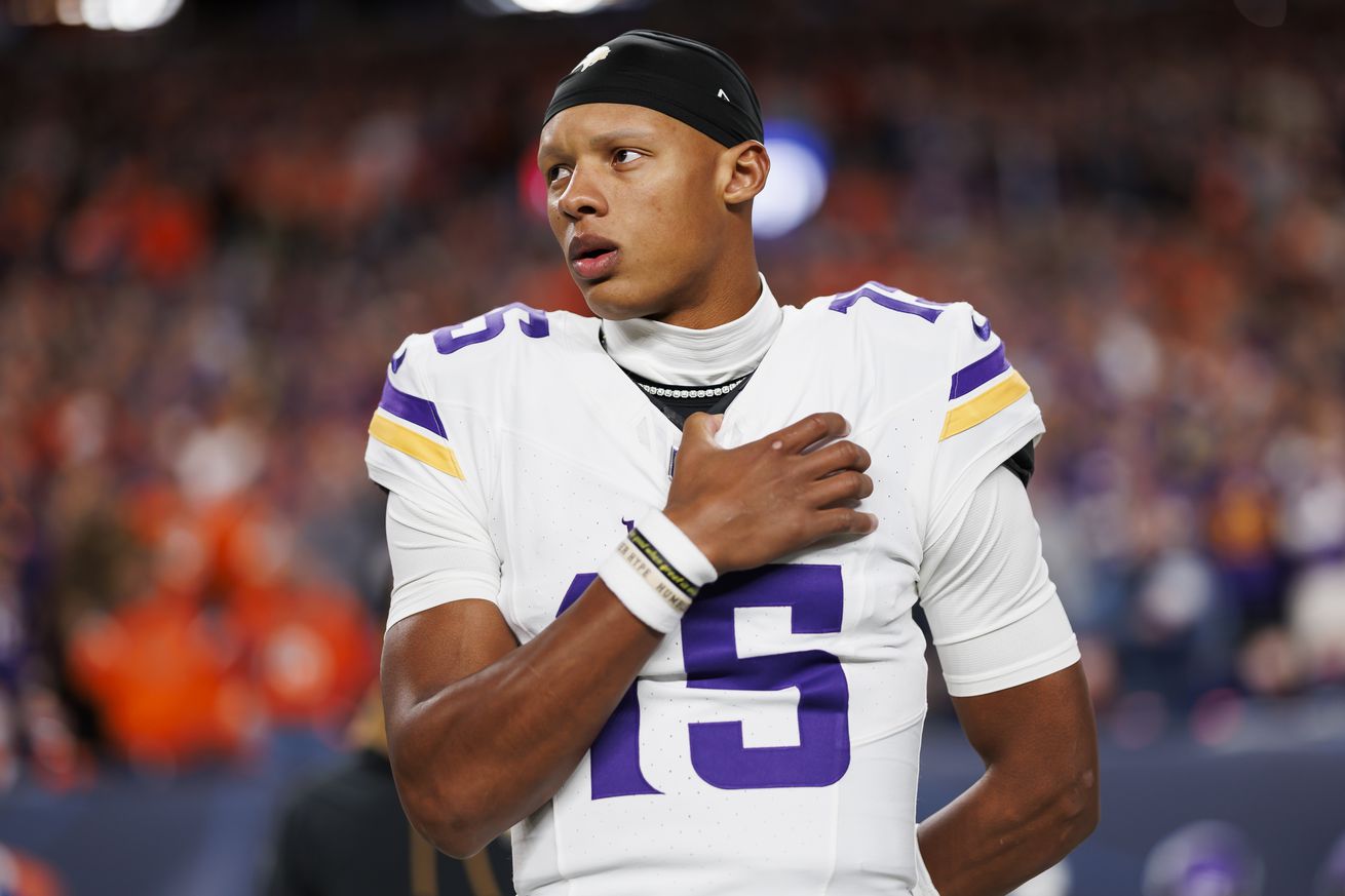 Minnesota Vikings v Denver Broncos