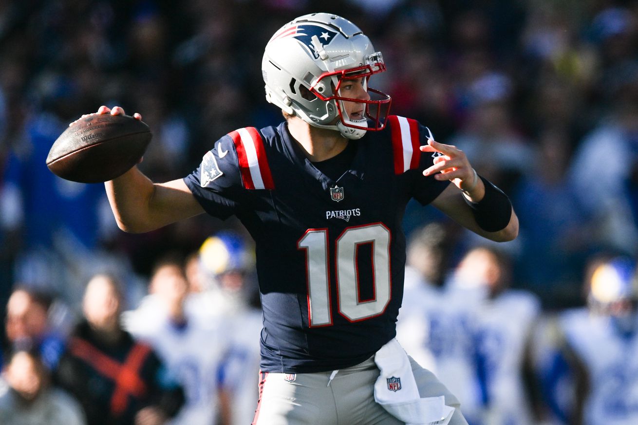 Los Angeles Rams v New England Patriots