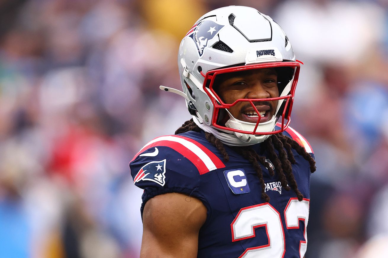 Los Angeles Chargers v New England Patriots