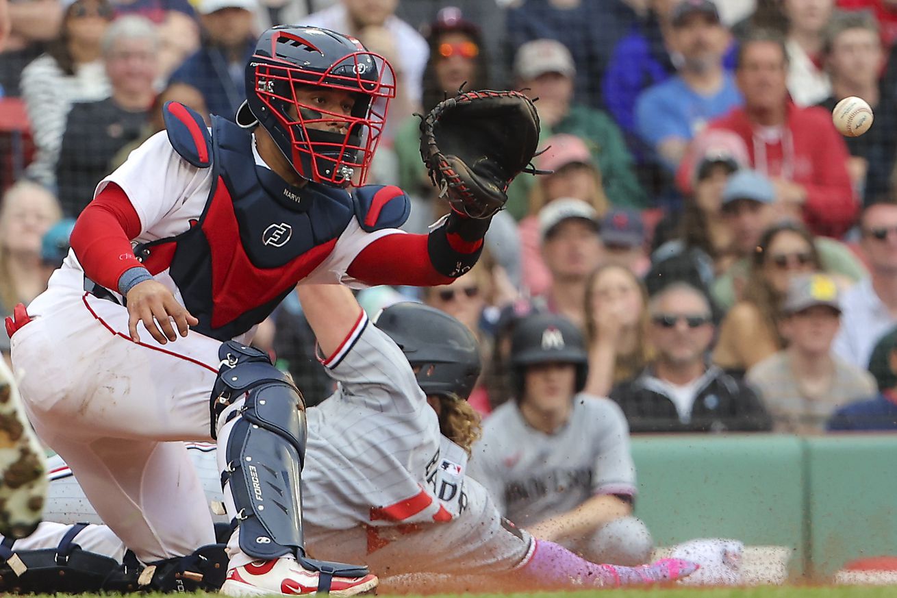 Sunday Funday? Not for the Red Sox, who hear from the Fenway Park boobirds after loss to Twins drops record back to .500.