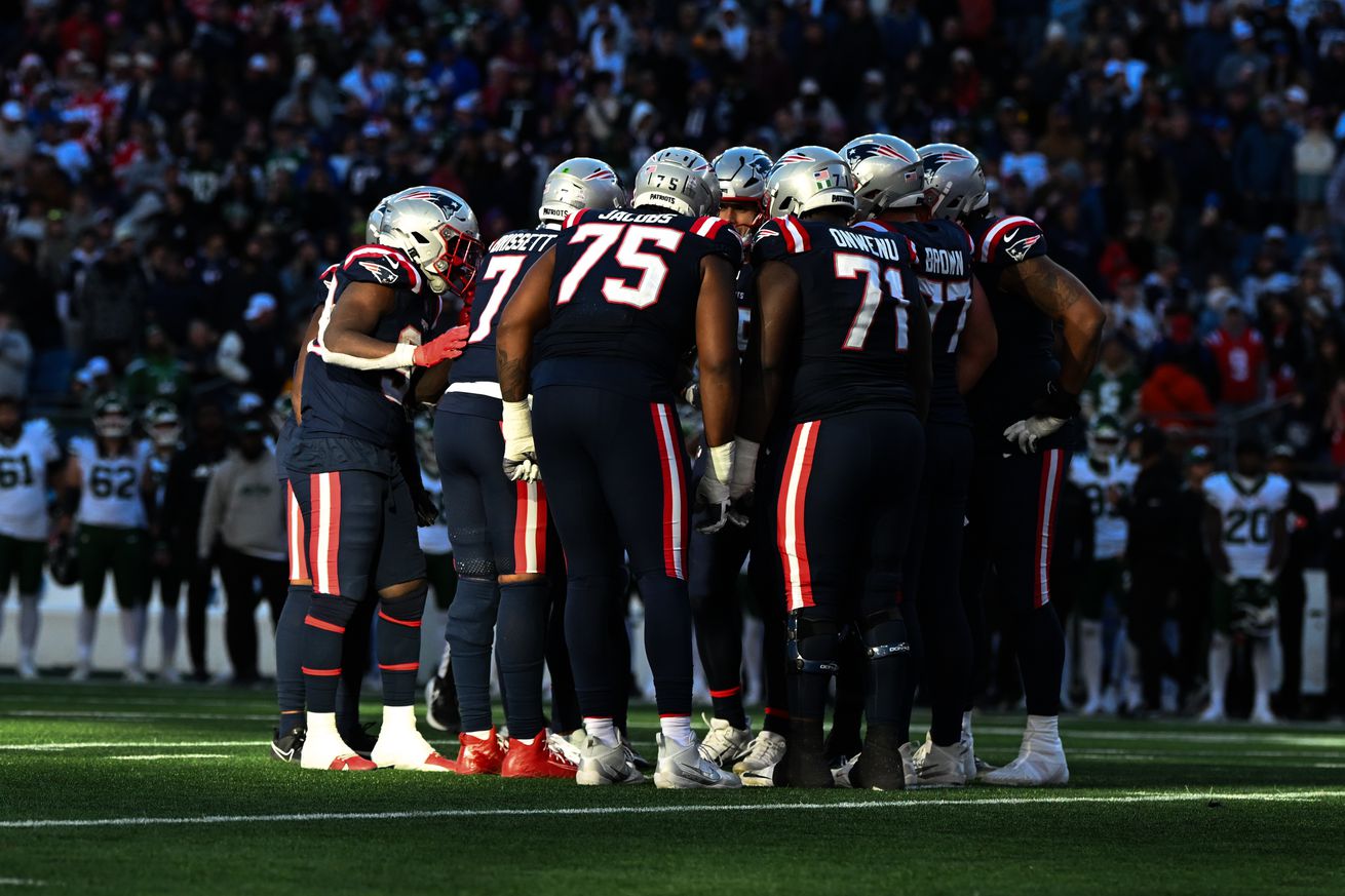 New York Jets v New England Patriots