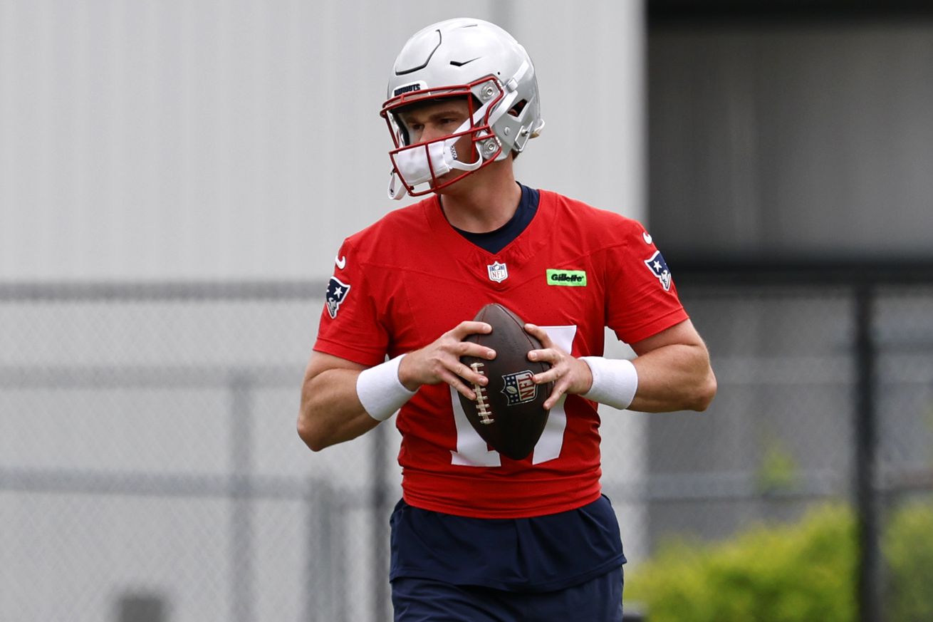 NFL: MAY 20 New England Patriots OTA