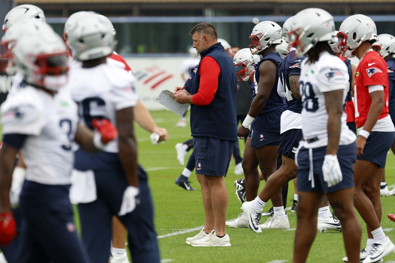 NFL: JUN 09 New England Patriots Minicamp