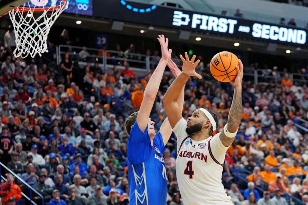 The Lakers could target Johni Broome if they don't get Ryan Kalkbrenner