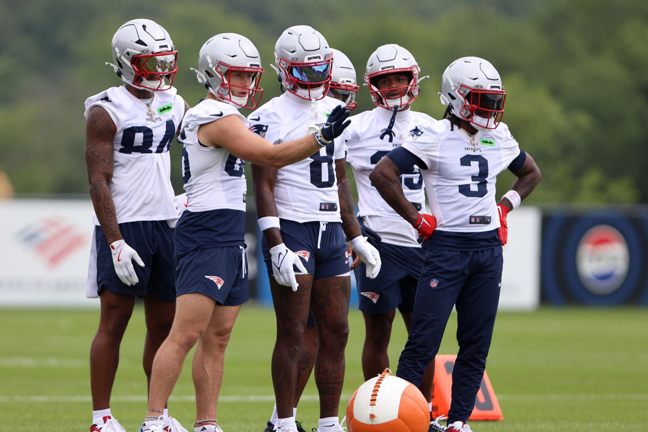 More important than changing the X’s and O’s, Mike Vrabel trying to instill a new culture with Patriots