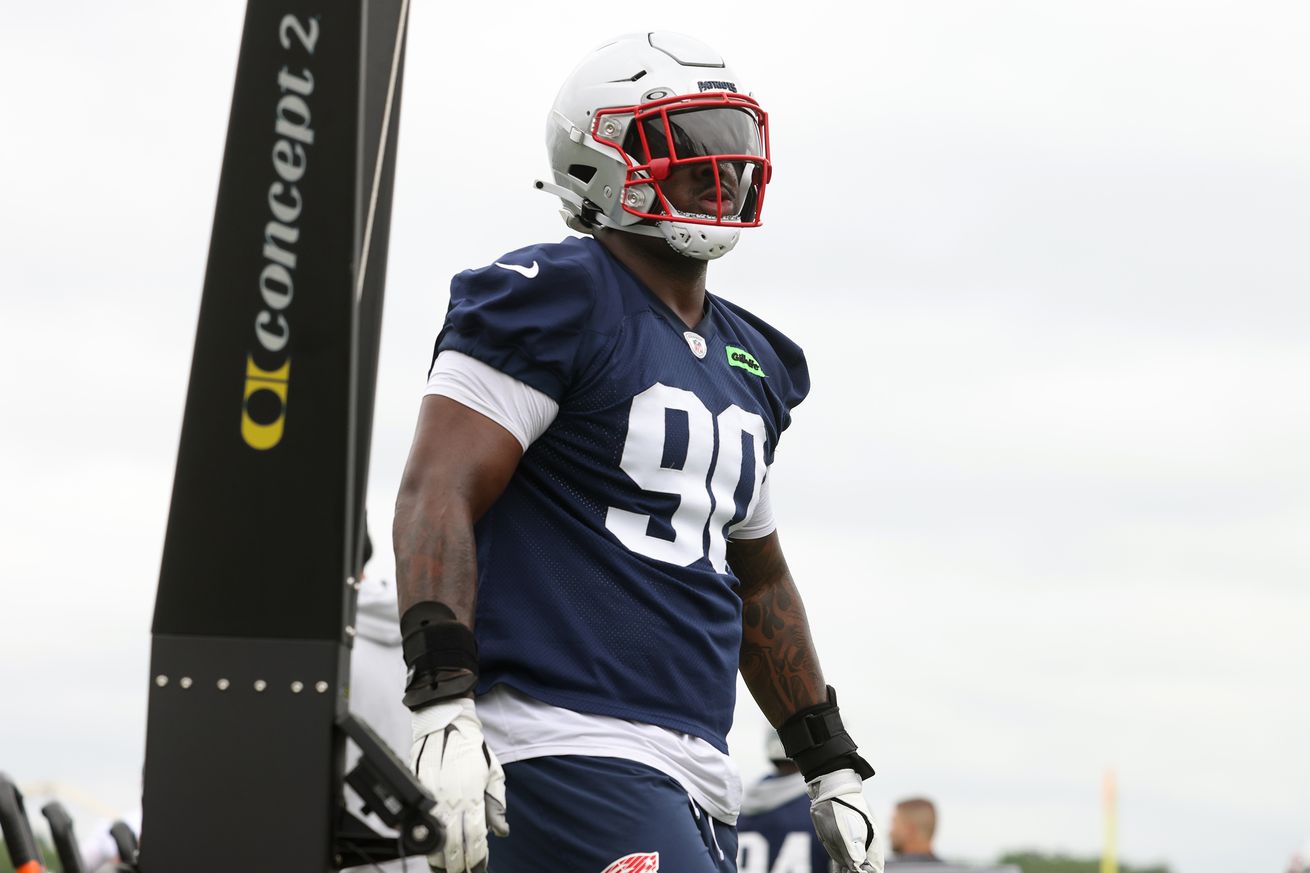 More important than changing the X’s and O’s, Mike Vrabel trying to instill a new culture with Patriots