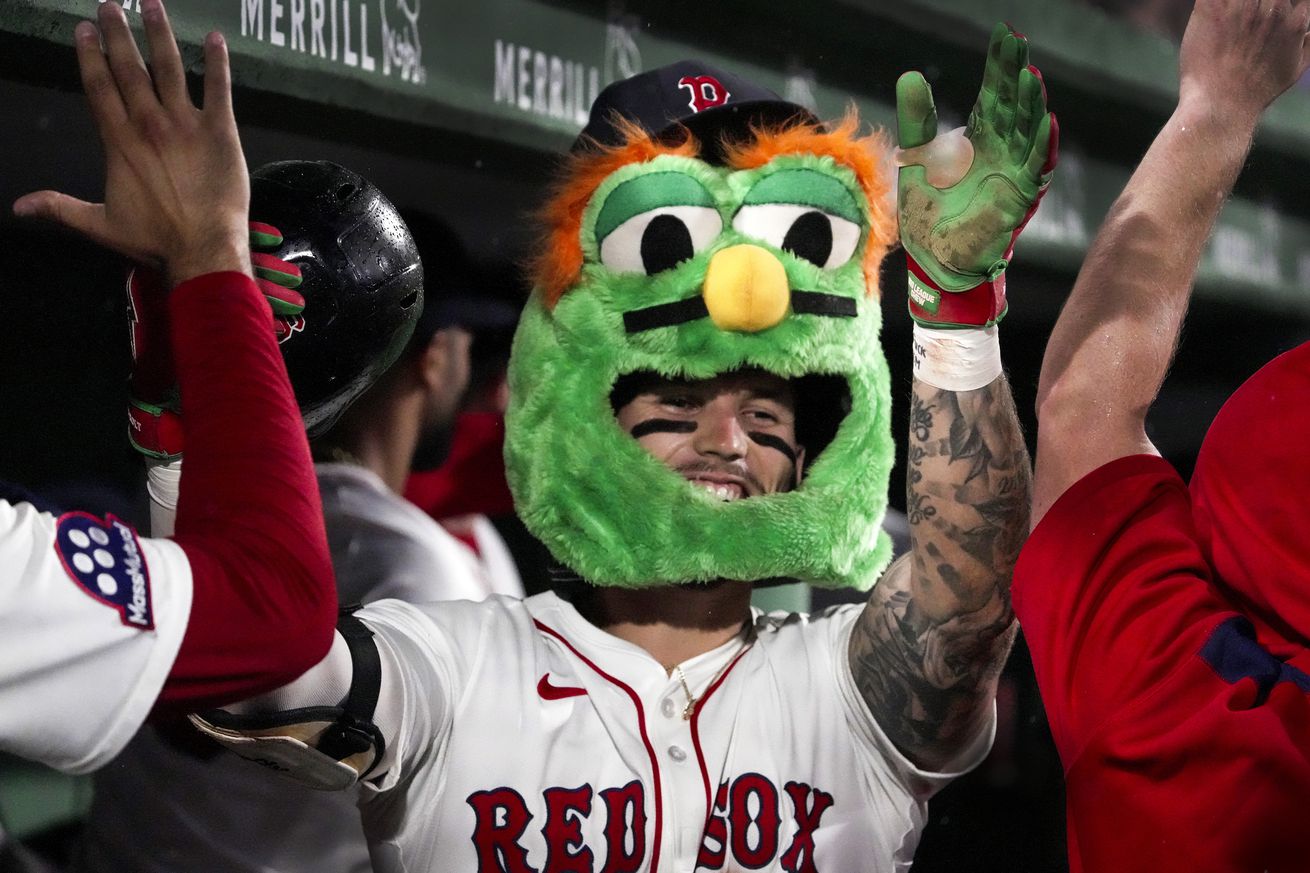 Lucas Giolito stays hot with six scoreless innings as Red Sox finish sweep of lowly Rockies